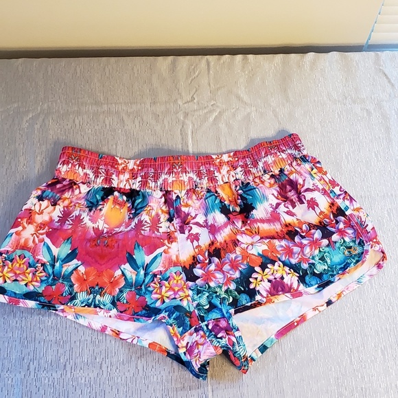 OP Board Swim shorts flowered print  size 11/13 - Picture 5 of 6
